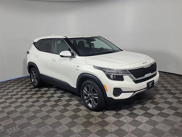 2023 Kia Seltos LX AWD photo