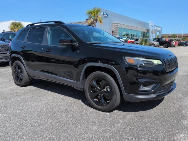 2023 Jeep Cherokee Altitude Lux 4WD photo