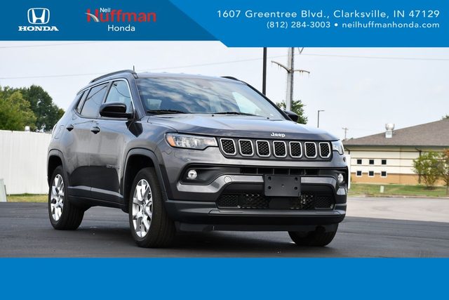 2023 Jeep Compass Latitude Lux 4WD photo