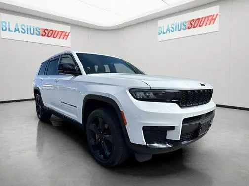 2023 Jeep Grand Cherokee L Altitude 4WD photo