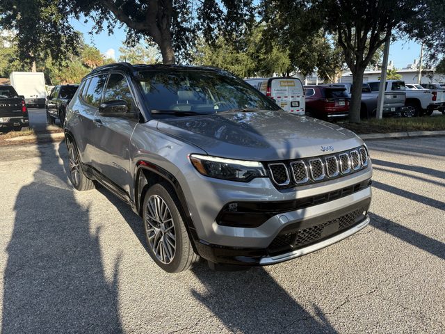 2023 Jeep Compass Limited 4WD photo