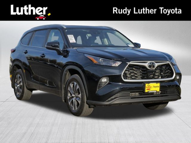2023 Toyota Highlander XLE AWD photo