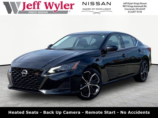 2023 Nissan Altima 2.5 SR AWD photo