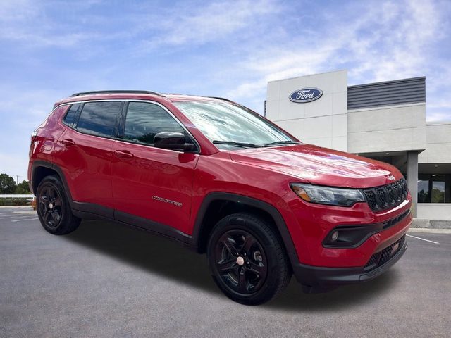 2023 Jeep Compass Latitude 4WD photo