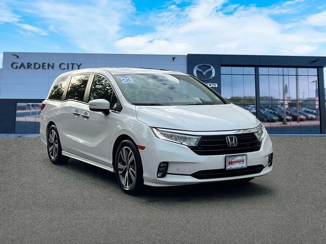 2023 Honda Odyssey Touring FWD photo