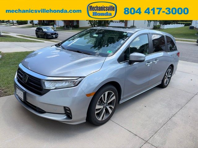 2023 Honda Odyssey Touring FWD photo