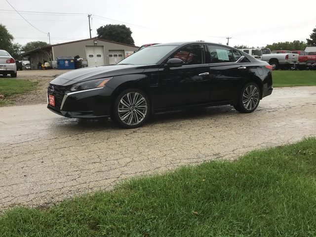 2023 Nissan Altima 2.5 SL AWD photo