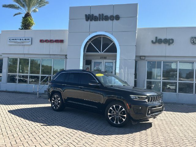 2023 Jeep Grand Cherokee Overland 4WD photo