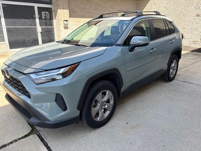 2023 Toyota RAV4 XLE AWD photo