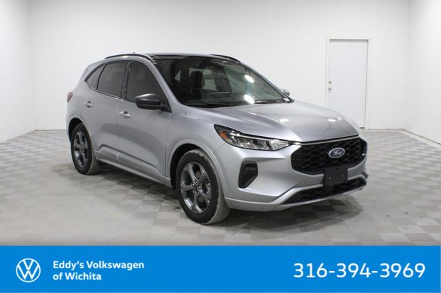 2023 Ford Escape ST-Line FWD photo