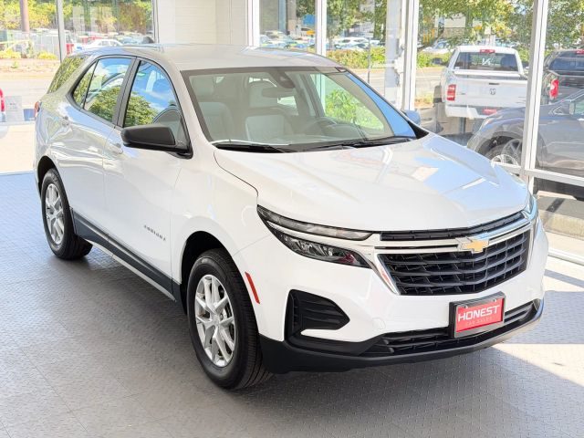 2023 Chevrolet Equinox LS AWD photo