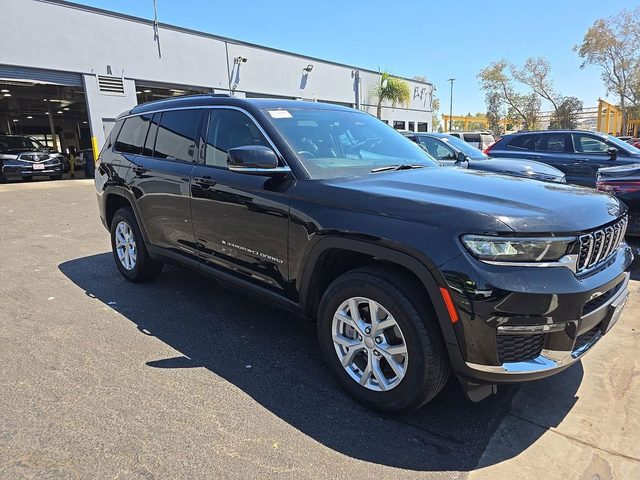 2023 Jeep Grand Cherokee L Limited RWD photo