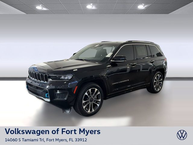 2023 Jeep Grand Cherokee Overland 4WD photo