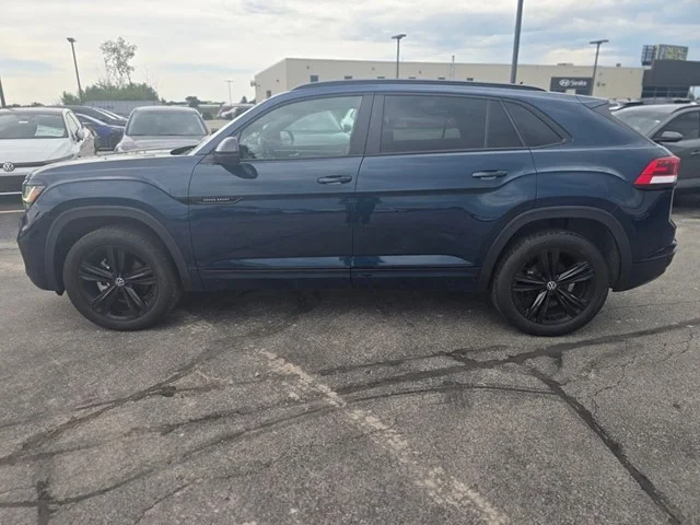 2023 Volkswagen Atlas Cross Sport 2.0T SEL R-Line Black AWD photo