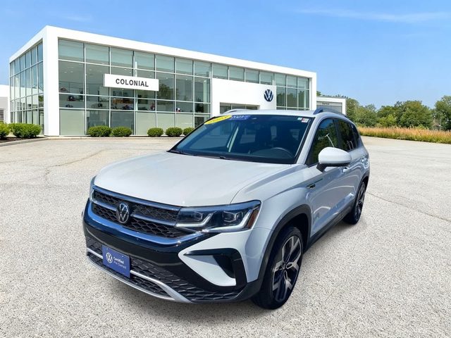 2023 Volkswagen Taos SEL AWD photo