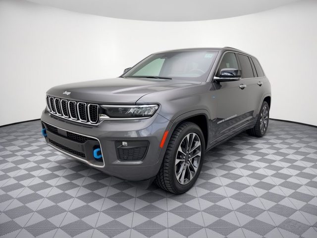 2023 Jeep Grand Cherokee Overland 4WD photo