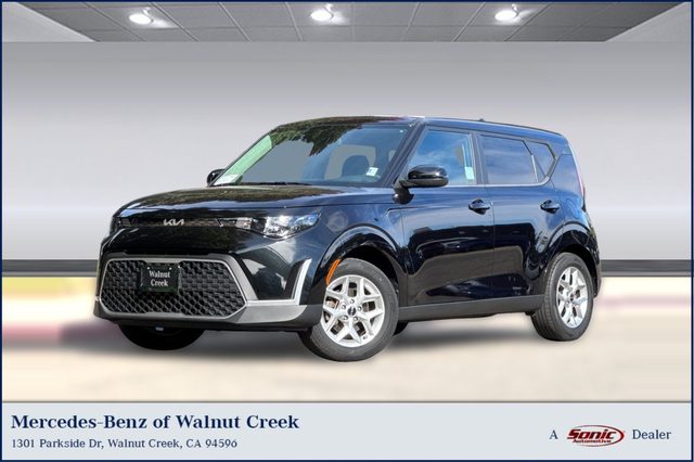 2023 Kia Soul LX FWD photo