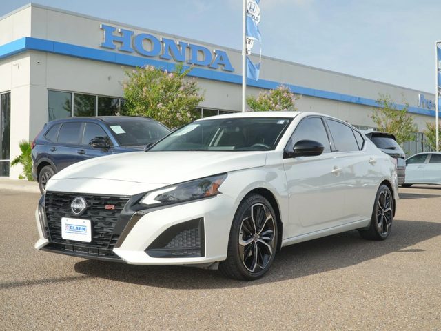 2023 Nissan Altima 2.5 SR FWD photo