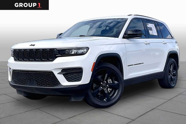 2023 Jeep Grand Cherokee Altitude 4WD photo