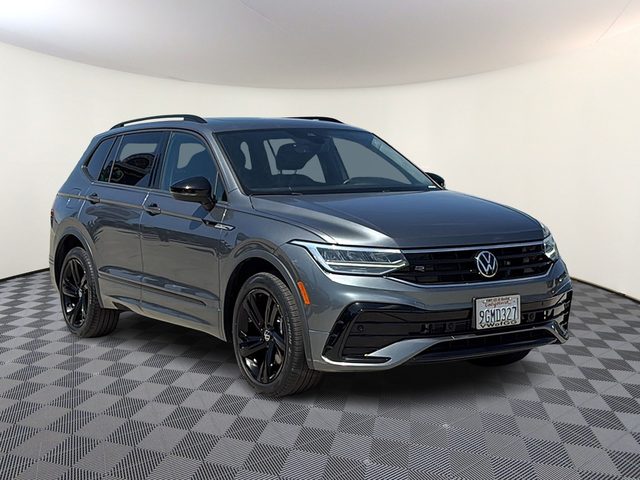 2023 Volkswagen Tiguan SE R-Line Black FWD photo