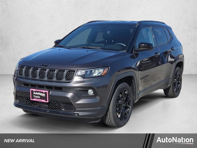 2023 Jeep Compass Altitude 4WD photo