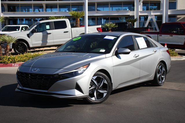2023 Hyundai Elantra SEL FWD photo