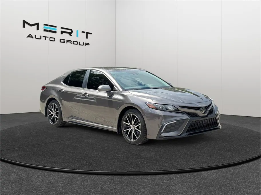 2023 Toyota Camry SE FWD photo