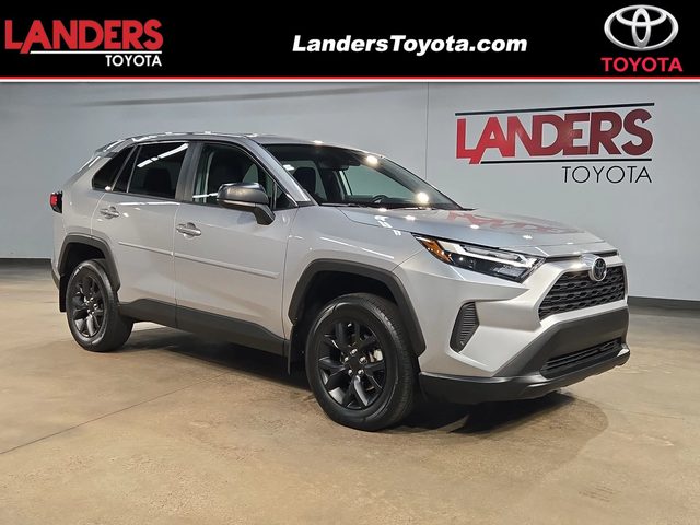 2023 Toyota RAV4 LE AWD photo