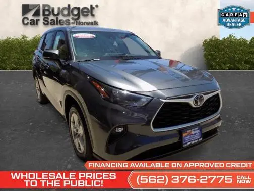 2023 Toyota Highlander LE FWD photo