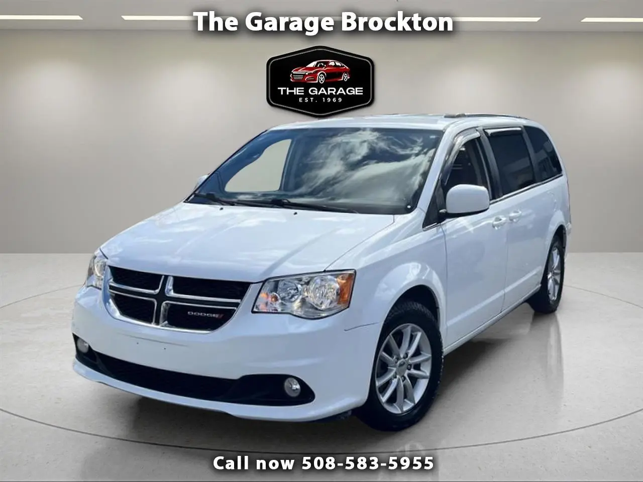 2020 Dodge Grand Caravan SXT FWD photo