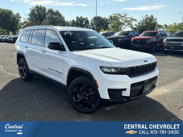 2023 Jeep Grand Cherokee L Altitude 4WD photo
