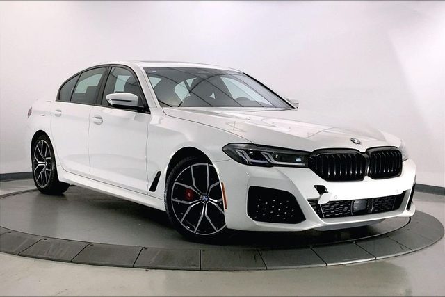 2023 BMW 5 Series 530i xDrive AWD photo