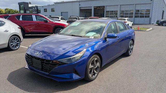 2023 Hyundai Elantra SEL FWD photo