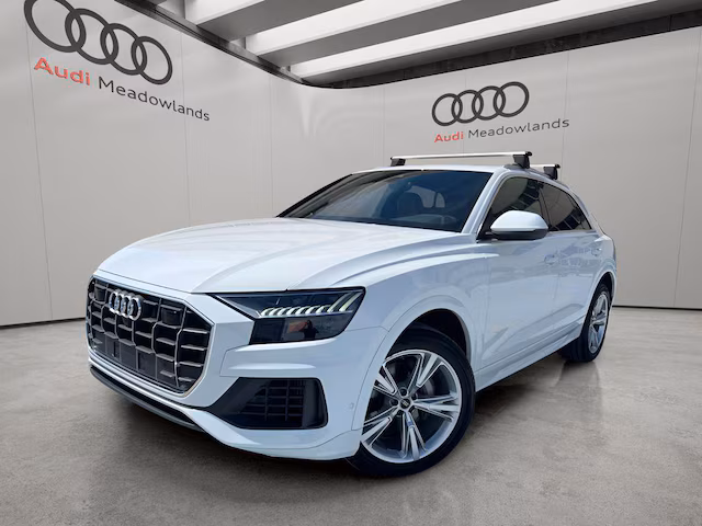 2023 Audi Q8 Premium AWD photo