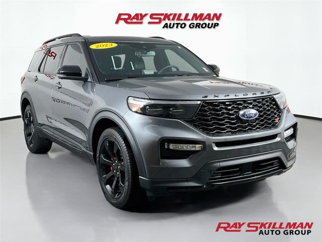 2023 Ford Explorer ST 4WD photo