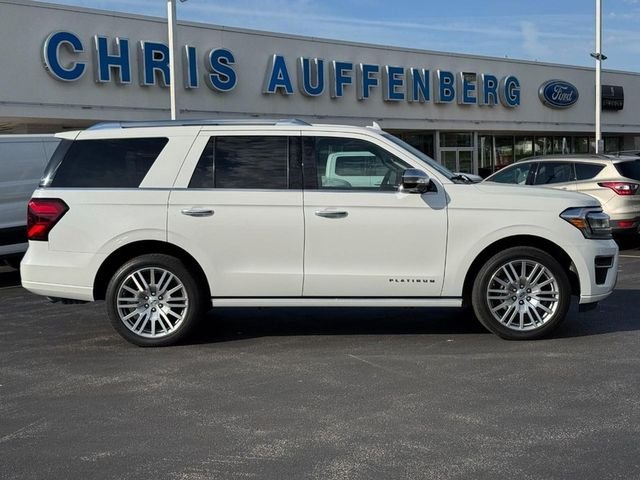 2023 Ford Expedition Platinum 4WD photo