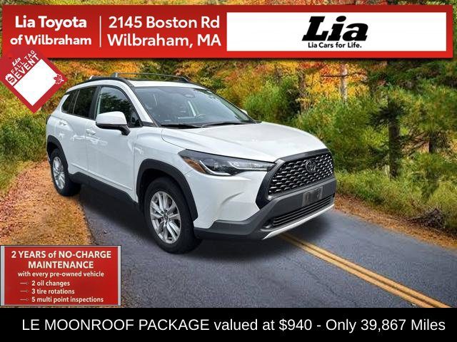 2023 Toyota Corolla Cross LE AWD photo