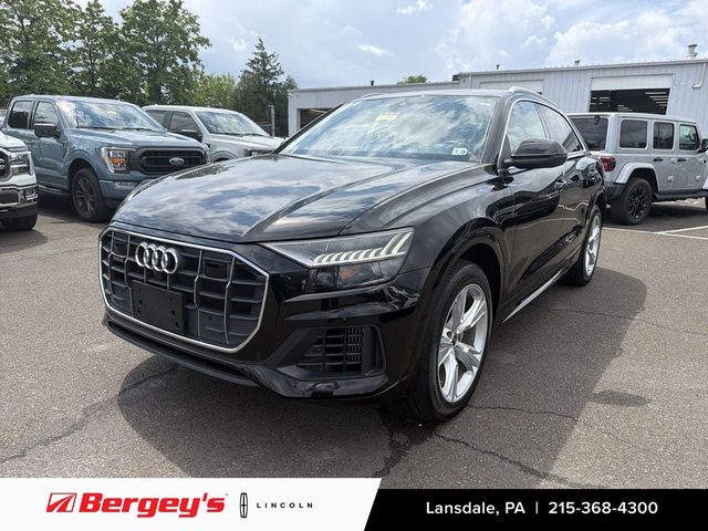 2023 Audi Q8 Premium AWD photo