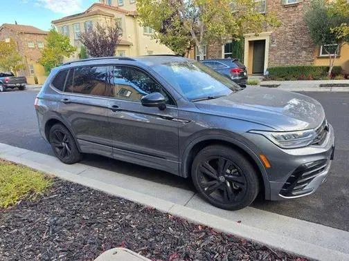 2023 Volkswagen Tiguan SE R-Line Black FWD photo