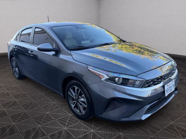 2023 Kia Forte LXS FWD photo