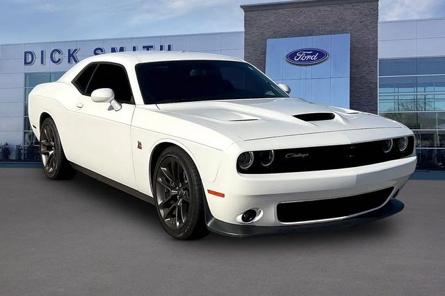 2023 Dodge Challenger R/T Scat Pack RWD photo