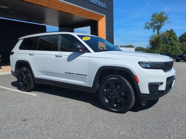 2023 Jeep Grand Cherokee L Limited 4WD photo