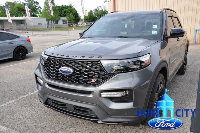 2023 Ford Explorer ST 4WD photo