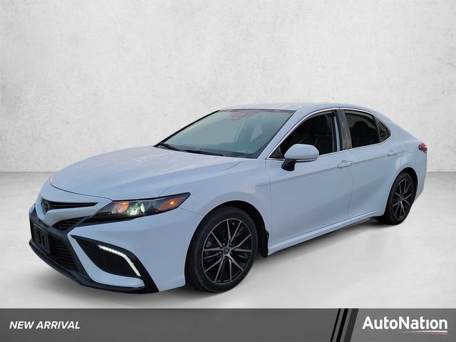 2023 Toyota Camry SE FWD photo