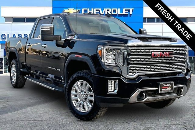 2022 GMC Sierra 2500HD Denali 4WD photo