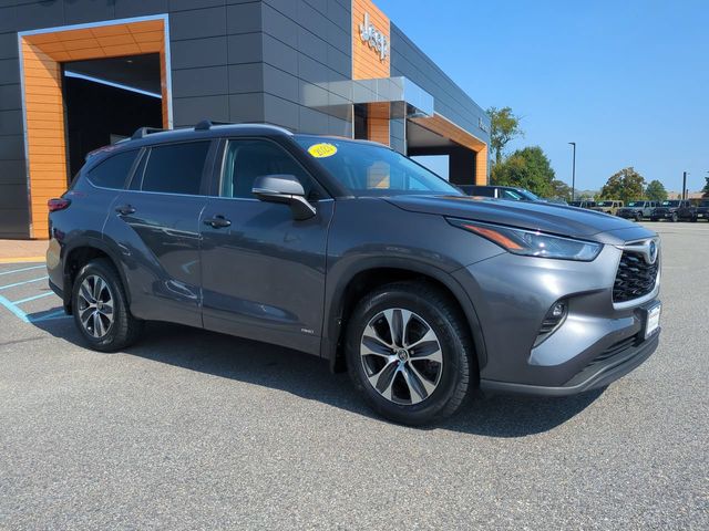2023 Toyota Highlander Hybrid XLE AWD photo