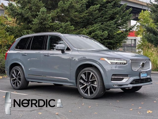 2023 Volvo XC90 Plus AWD photo