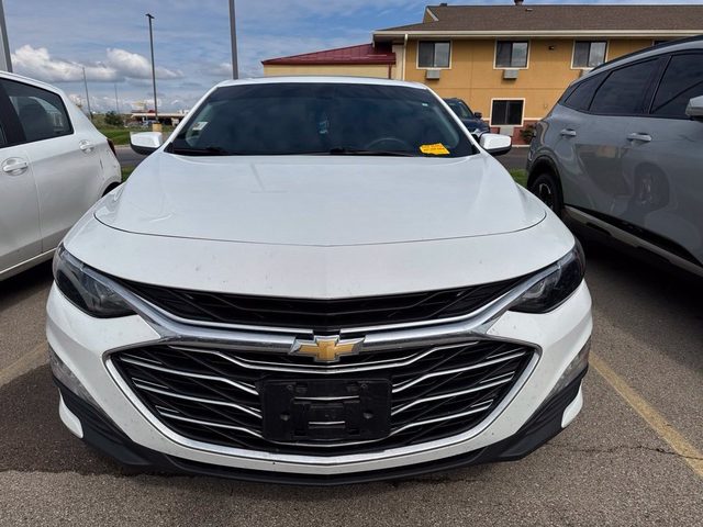 2021 Chevrolet Malibu LT FWD photo