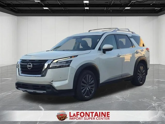 2023 Nissan Pathfinder SL 4WD photo