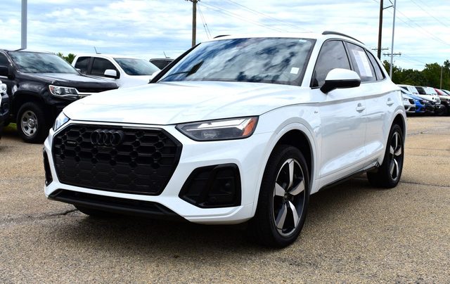 2023 Audi Q5 S line Premium Plus AWD photo